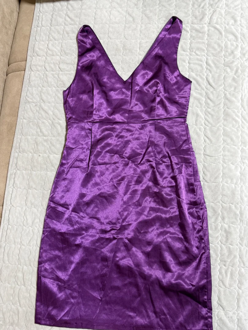 Ljubicasta satenska haljina