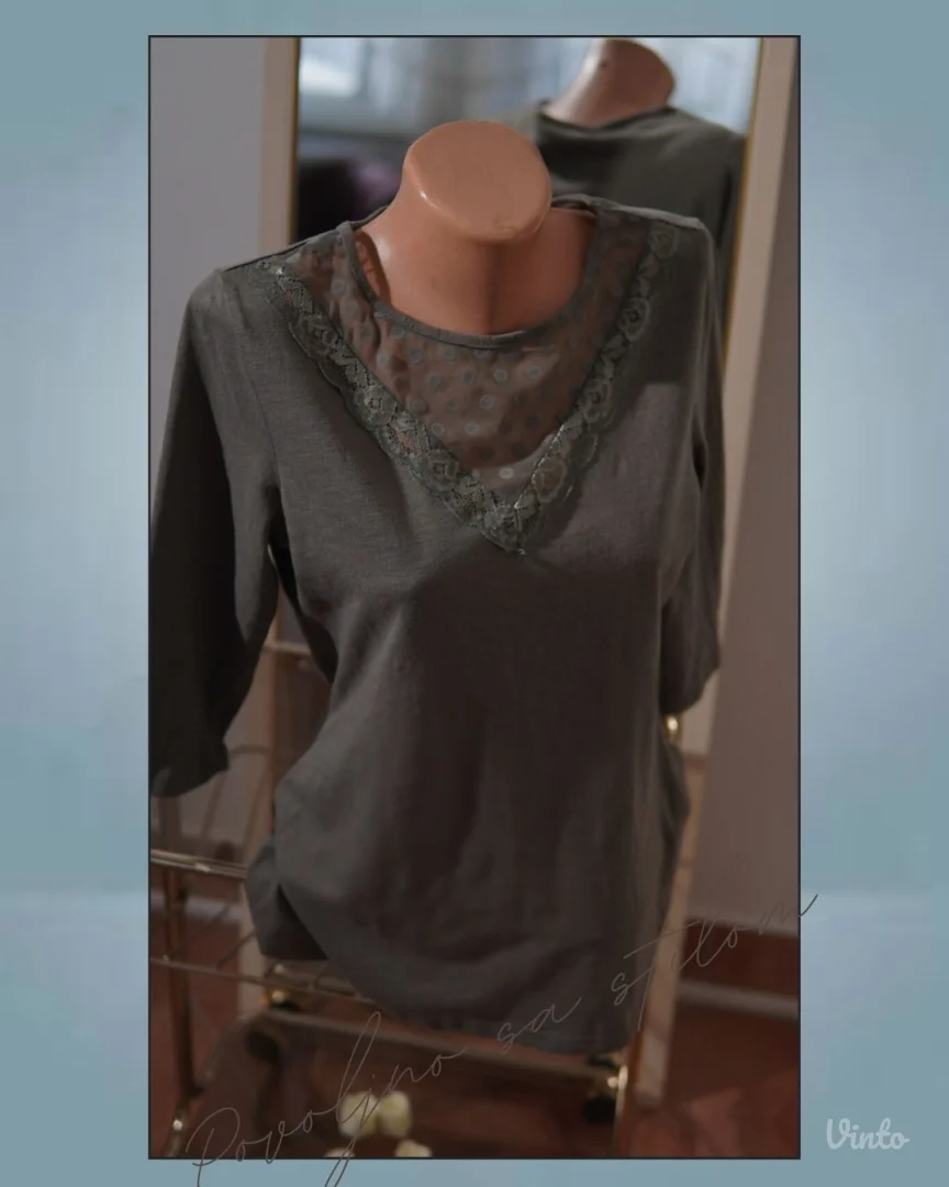 4.4. Majica M sa čipkanim izrezom Janina