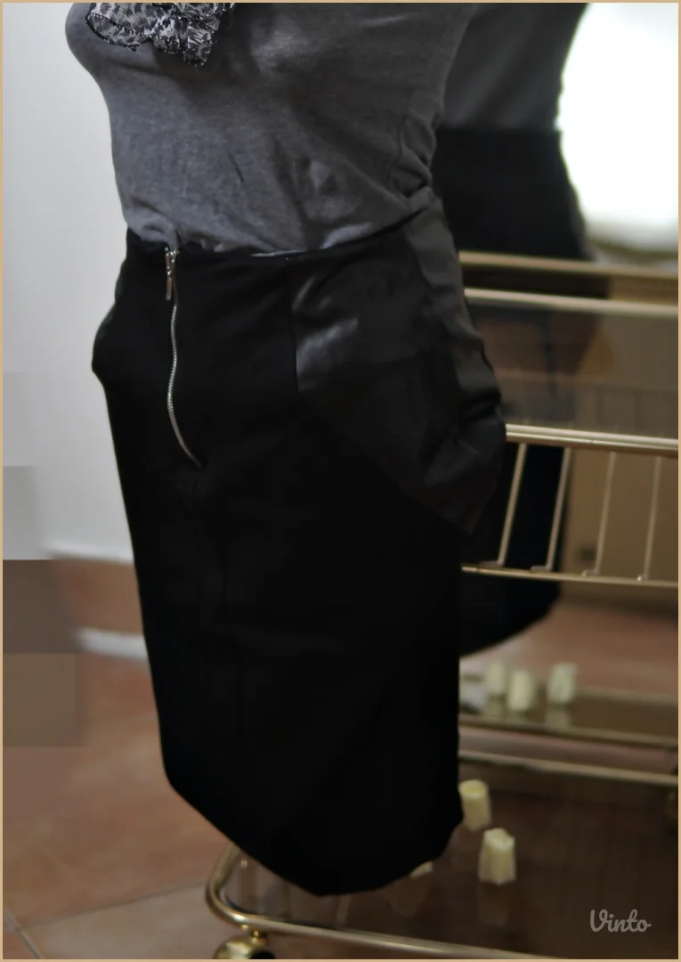 2.4.1. Crna elegantna S suknja sa cibzarom