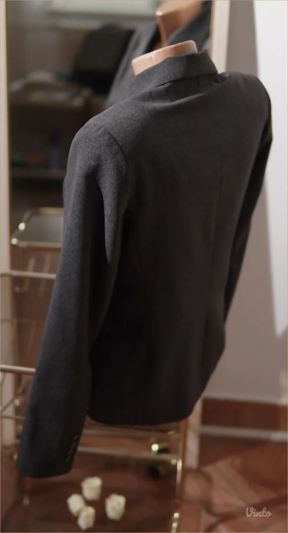 6.5. Sivi Elegantni sako M