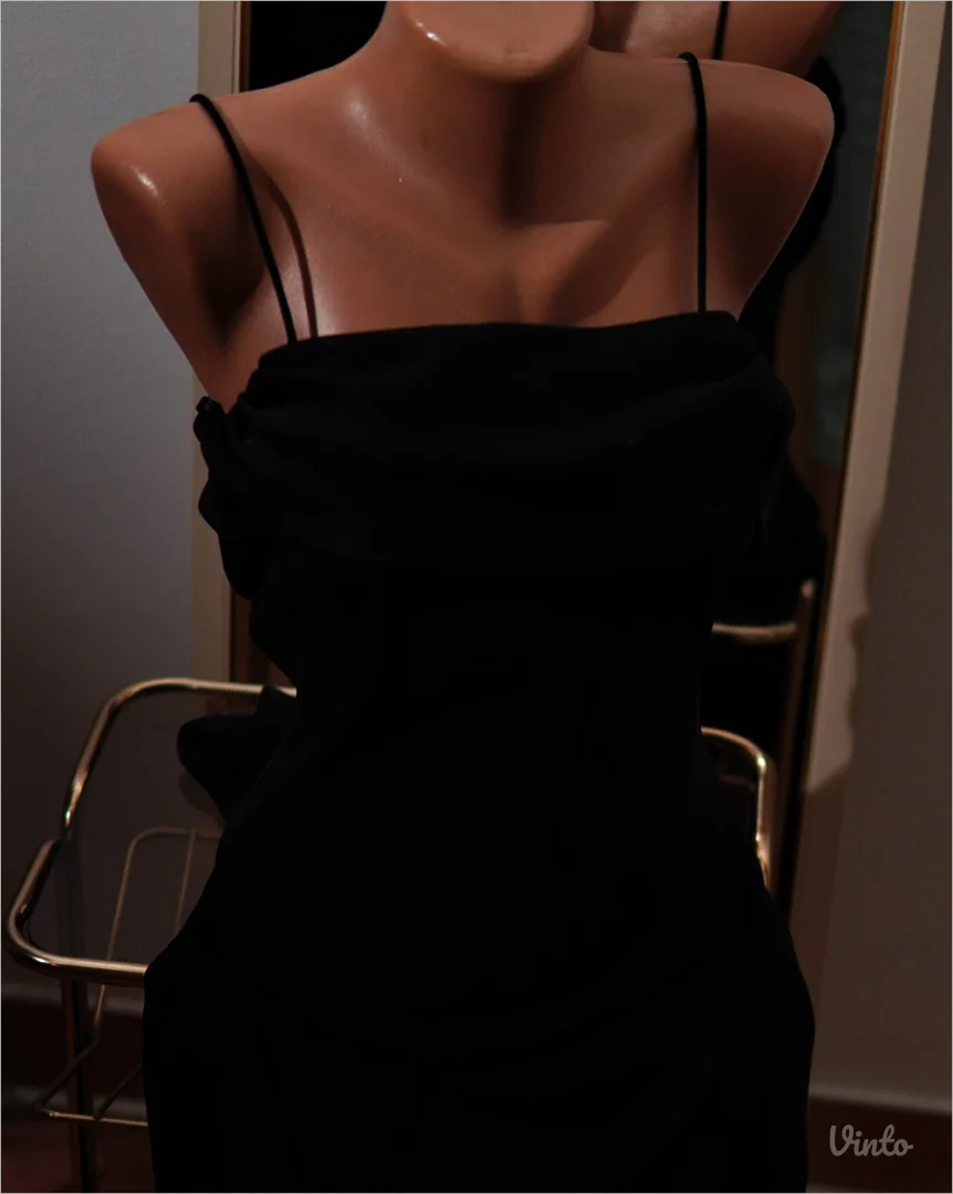 1.5. Svečana elegantna crna haljina M