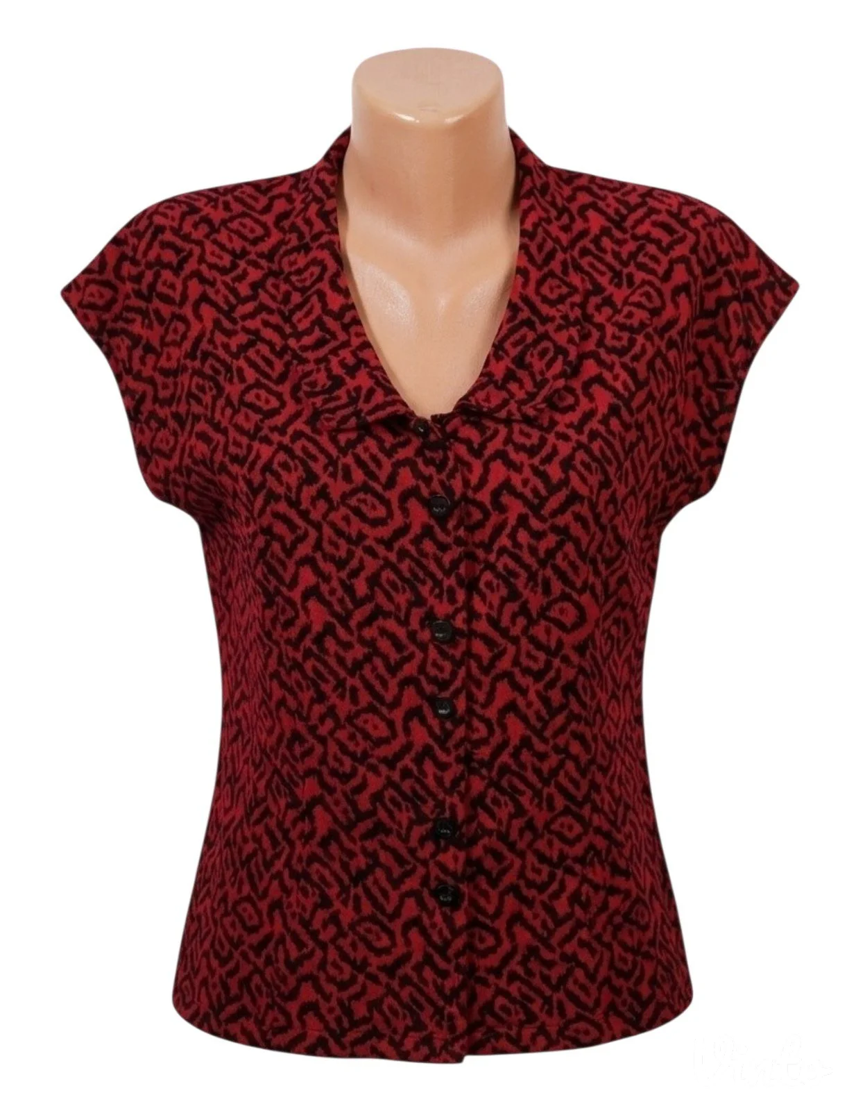 3.3. Efektna crveno-crna bluza M