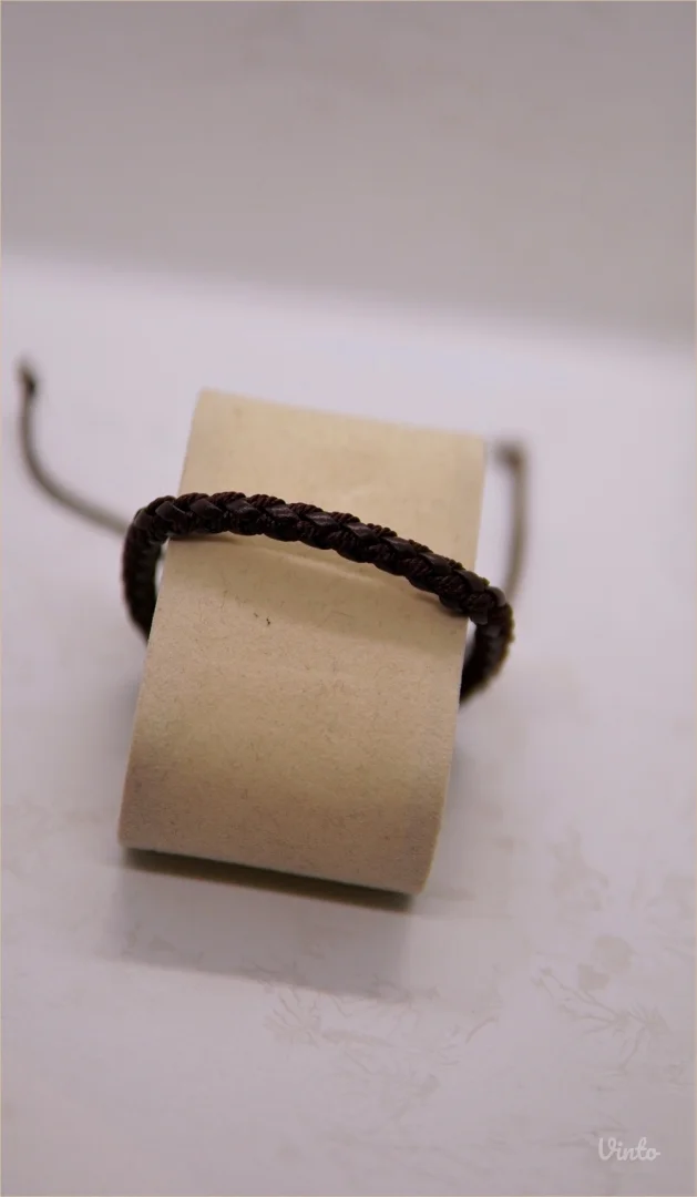 9.7. Muška narukvica upletena braon