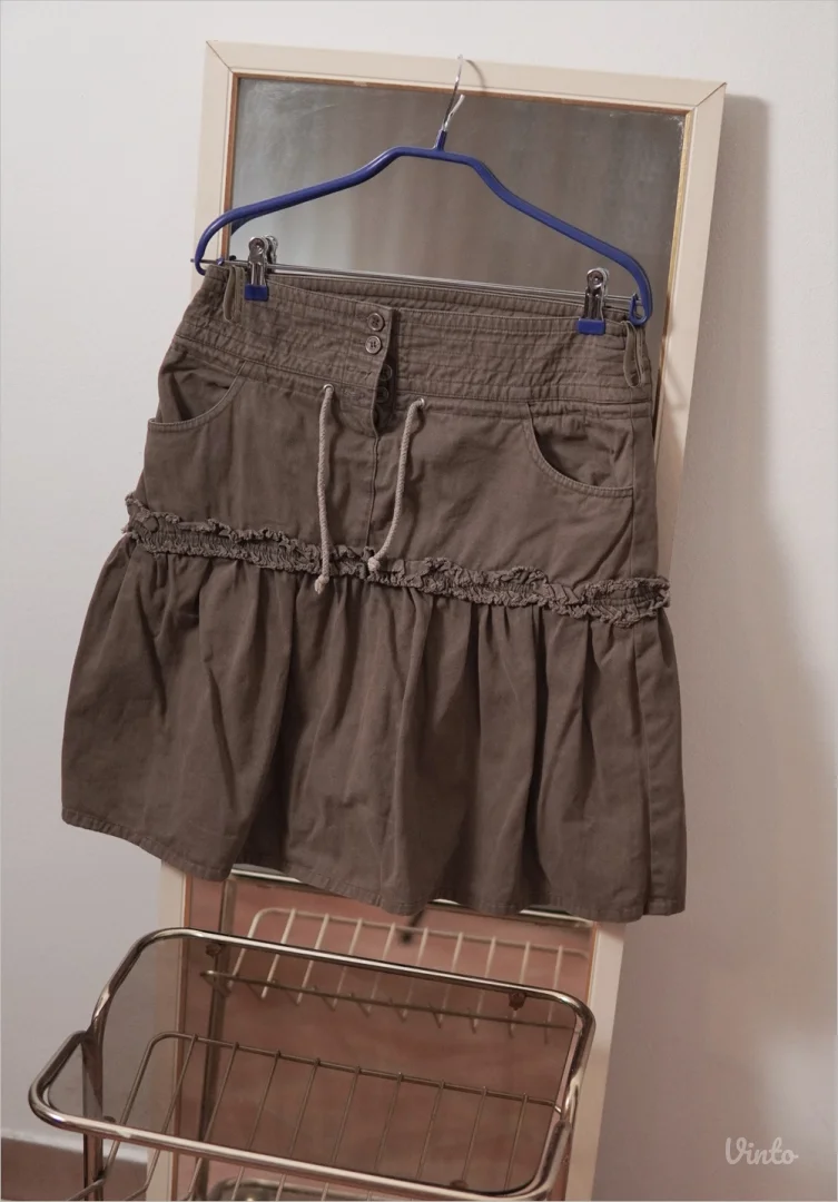 2.3.2. Madonna suknja M sa učkurom i džepovima