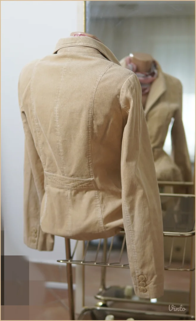 6.5. Bež somotski H&M sako