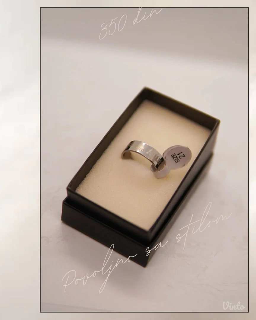 9.6.15.21. Nov muški prsten elegantnog dizajna