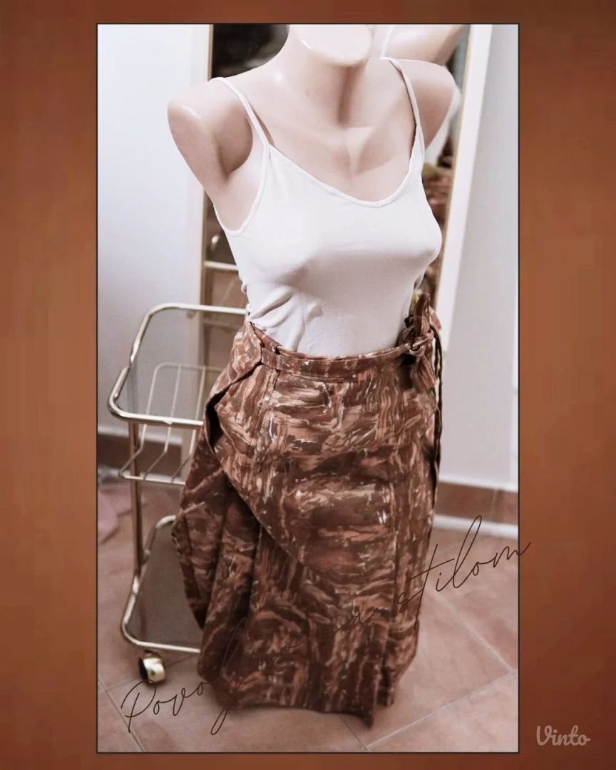 2.4.1. Braon suknja na preklop M