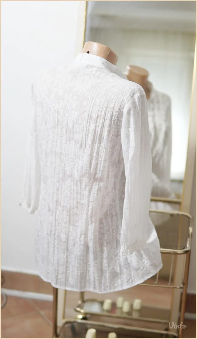 3.4. Yessica C&A bela čipkana L bluza