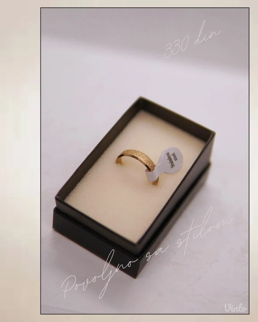 9.6.7.22. Muški prsten u zlatnoj boji mat