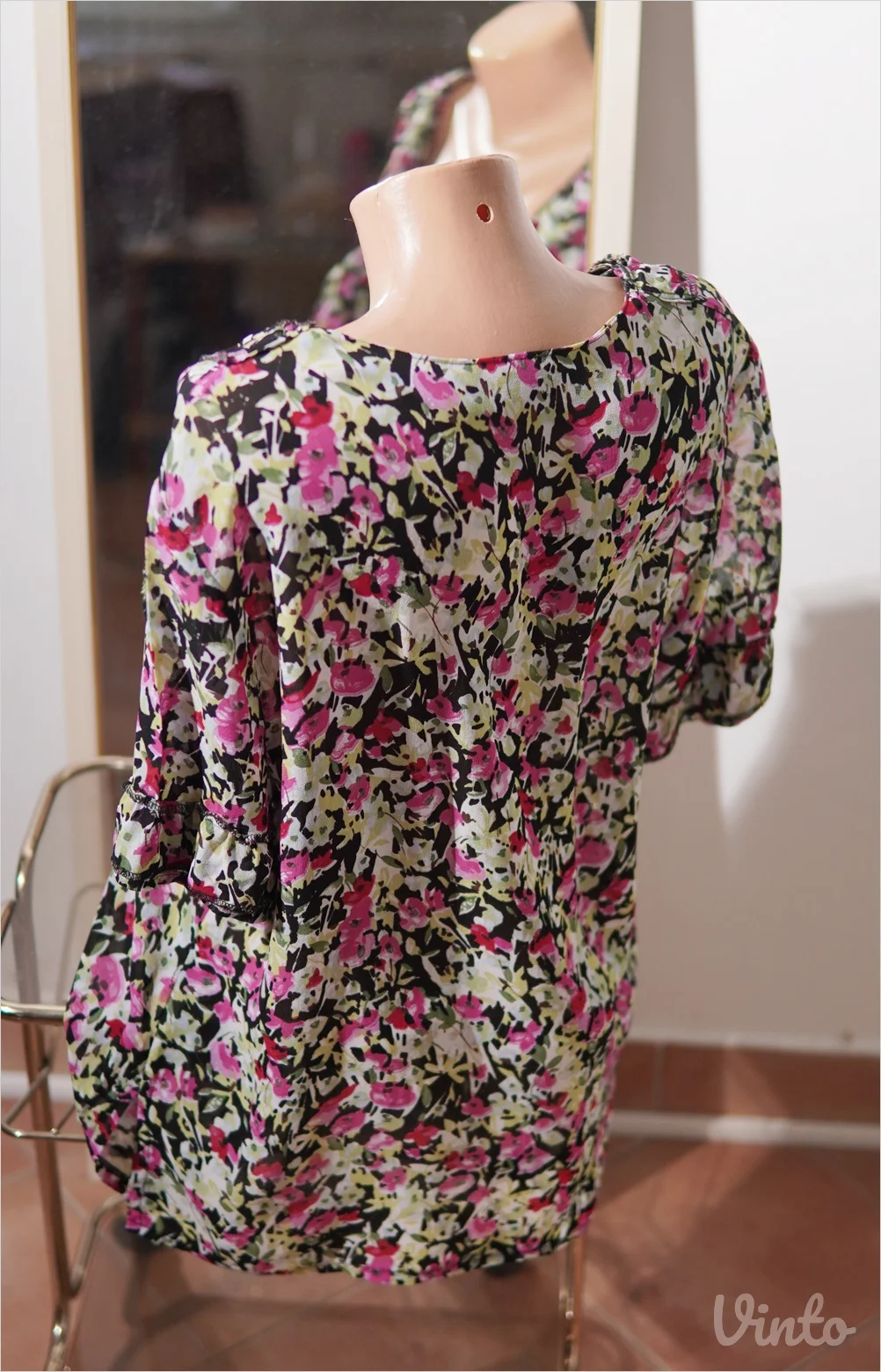 3.3. Lagana šarena cvetna bluza XL