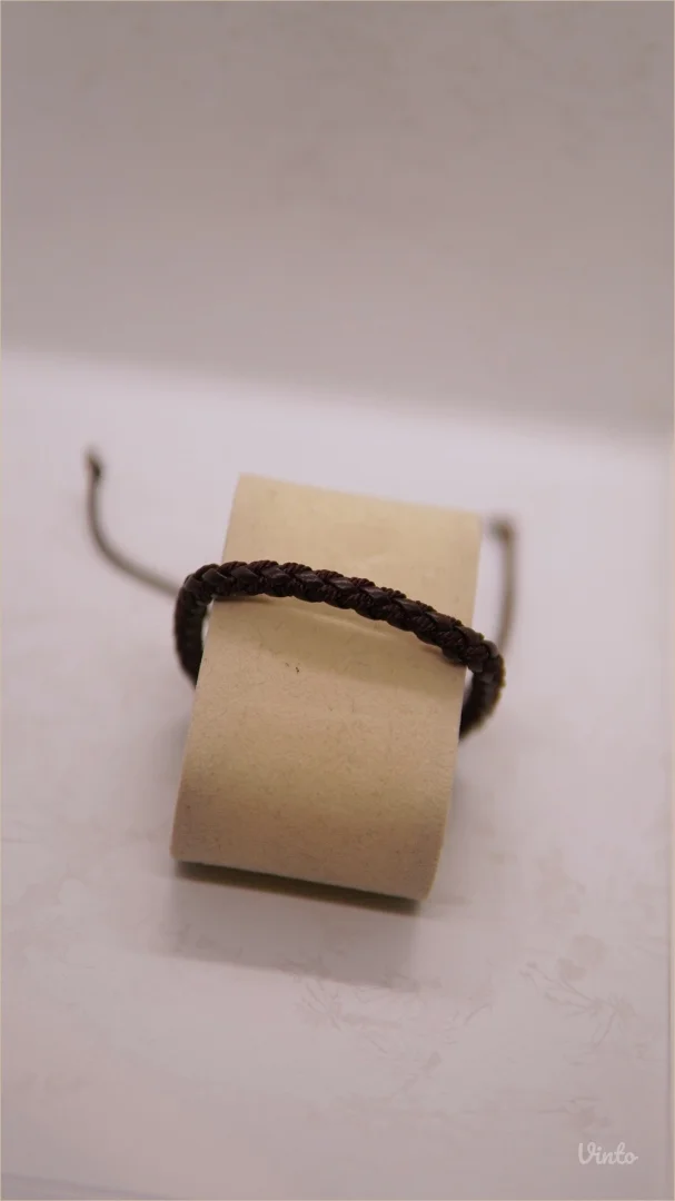 9.7. Muška narukvica upletena braon