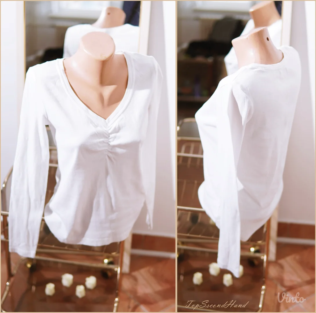 4.5. Bela pamučna majica sa V izrezom M