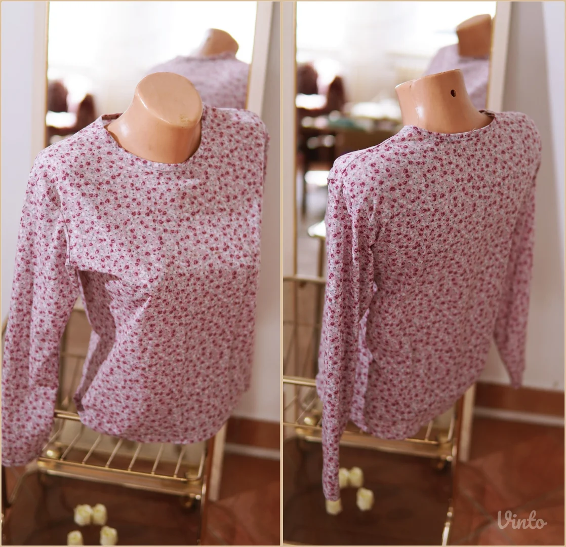 4.5. Majica roze na cvetiće M