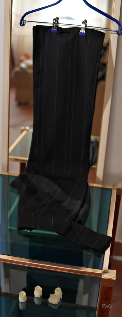 5.4.2. Identic L elegantne pantalone na pruge