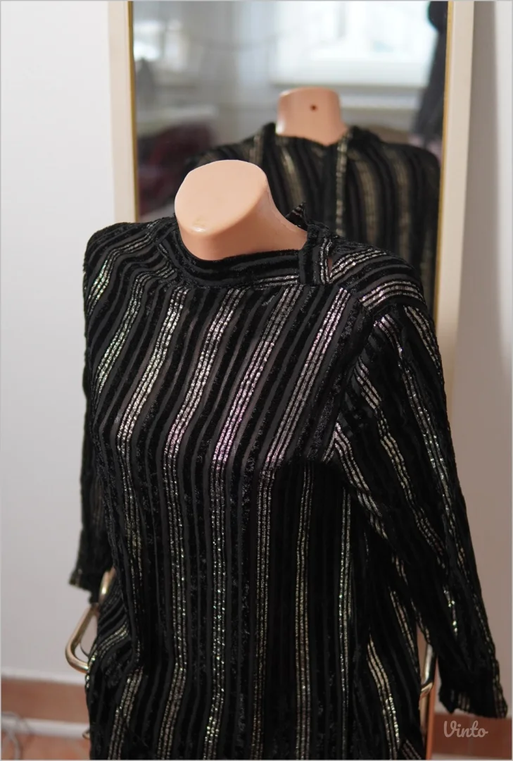 1.5. Svečana unikatna crna haljina L