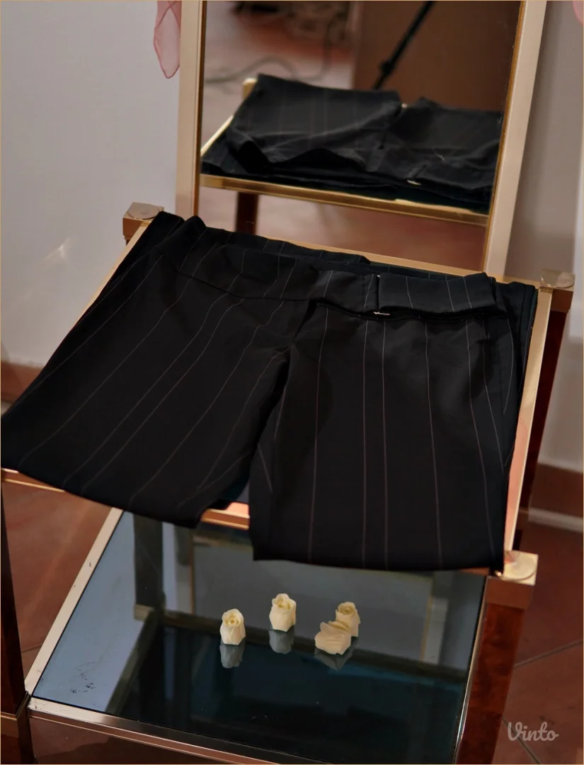 5.4.2. Identic L elegantne pantalone na pruge