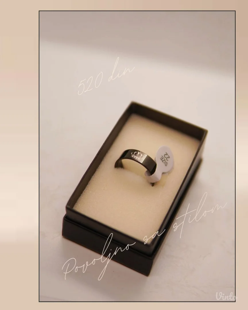 9.6.2.22. Nov crni muški prsten sa motivom krune