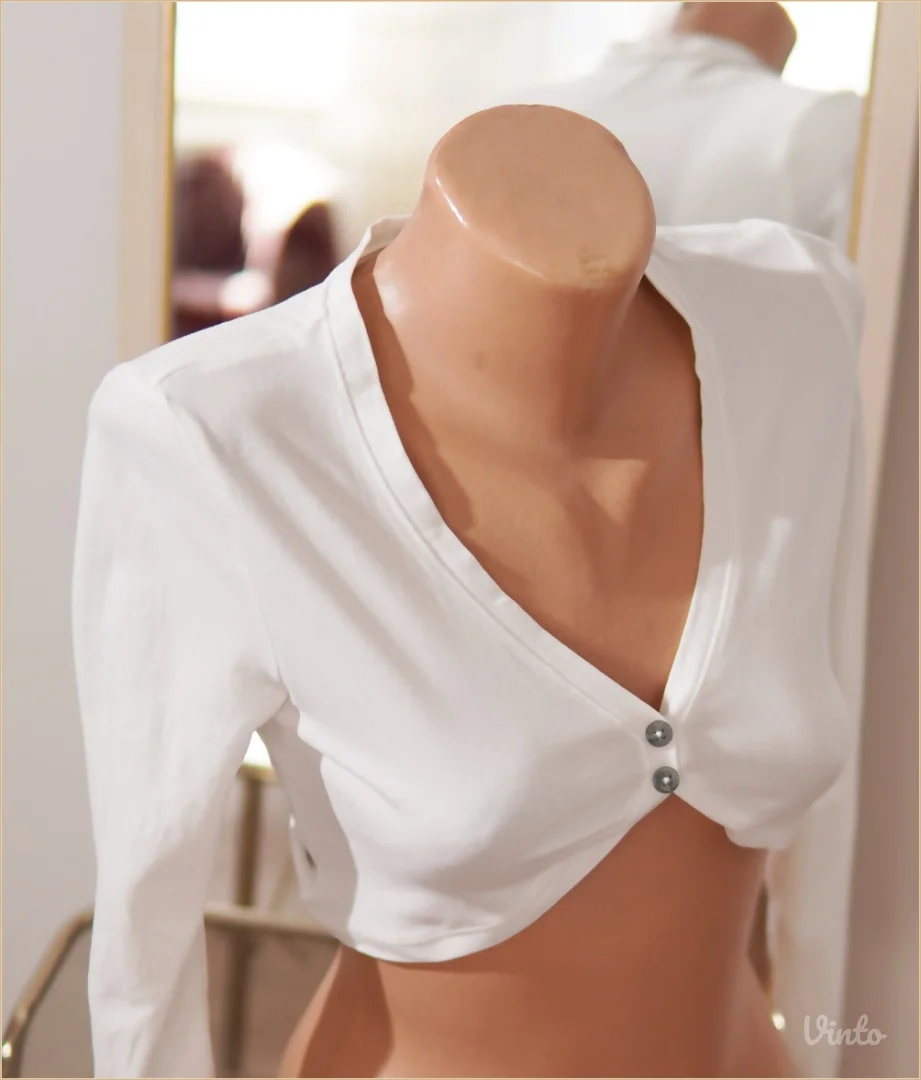 4.5. s.Oliver bela top majica M