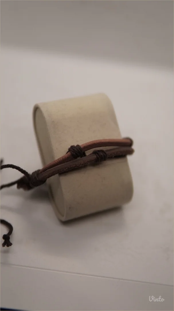 9.7. Muška narukvica od braon kože