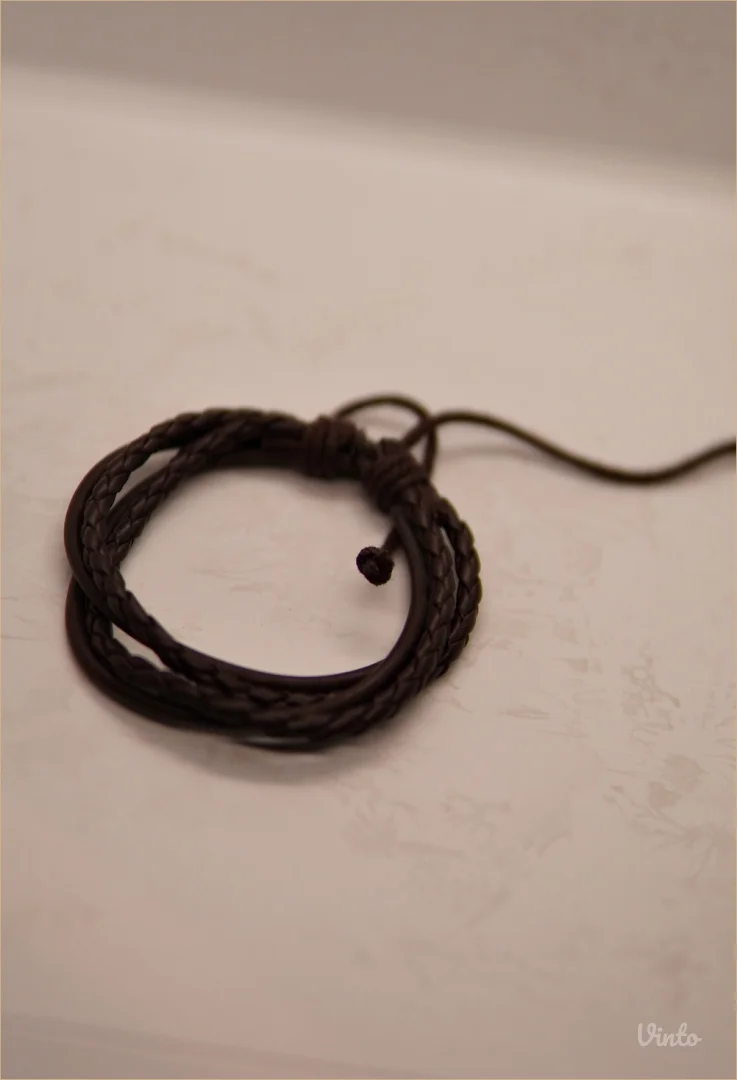 9.7. Muška narukvica tamno braon