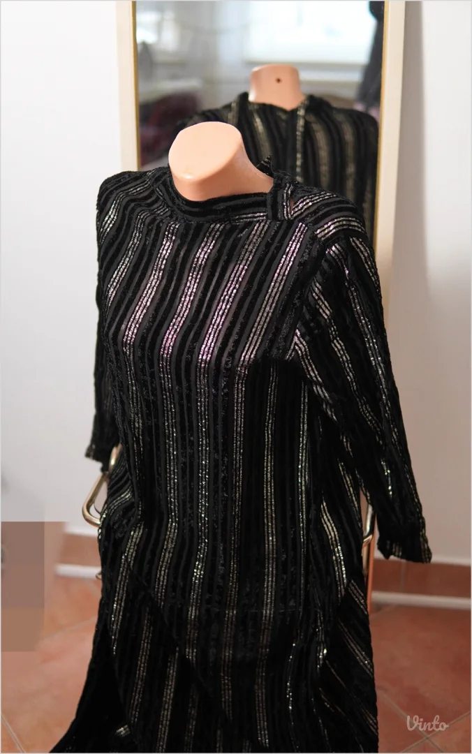 1.5. Svečana unikatna crna haljina L