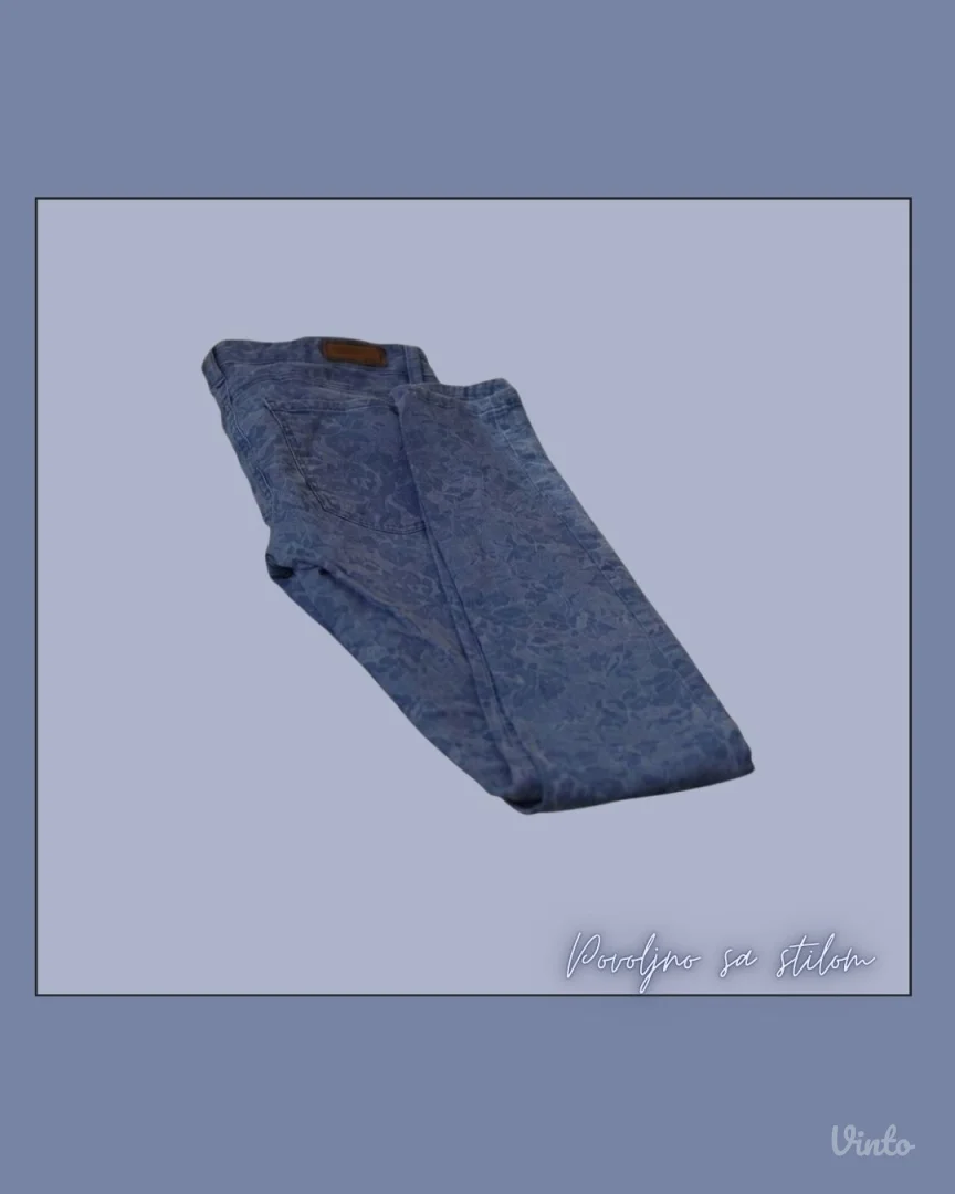 5.5.3. Esprit skinny plave farmerke M