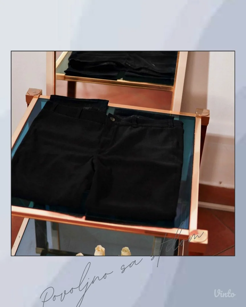 5.4.2. Crne ženske pantalone M