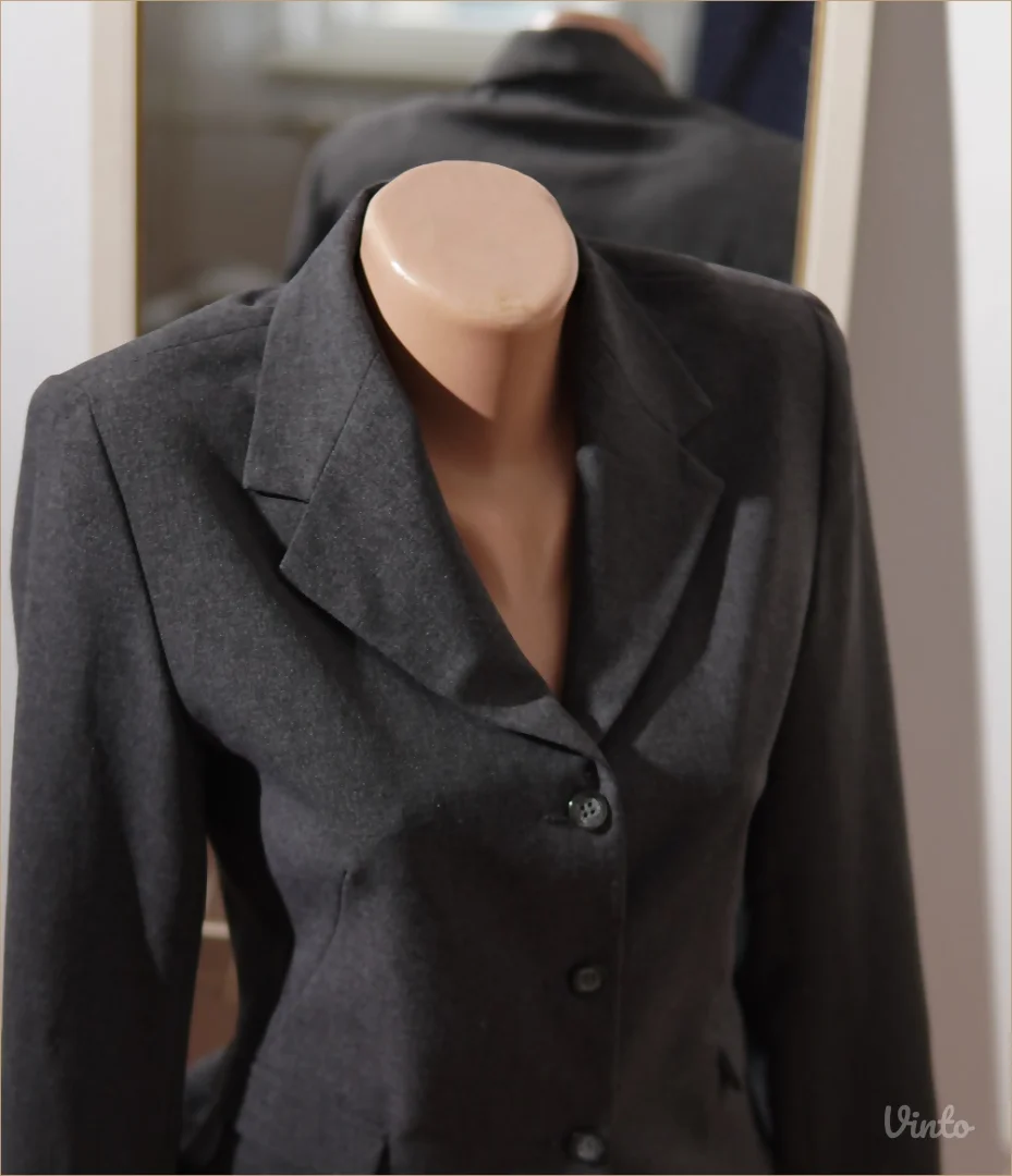 6.5. Sivi Elegantni sako M