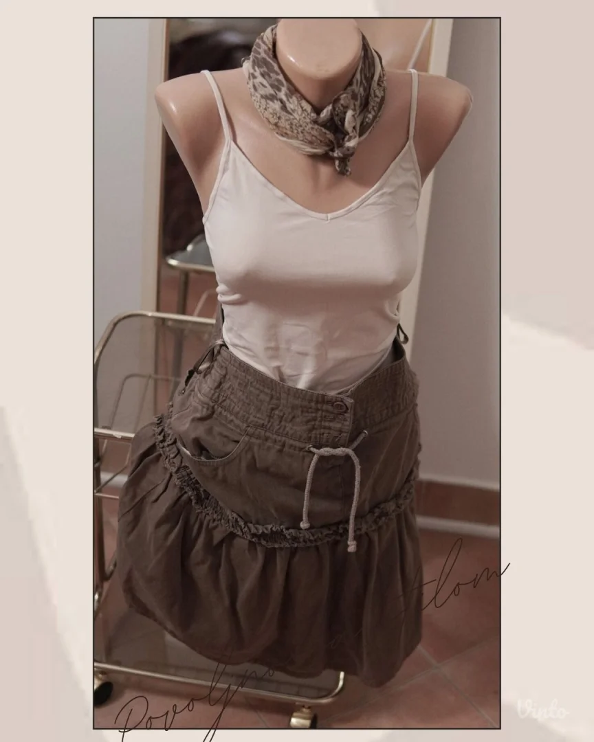 2.3.2. Madonna suknja M sa učkurom i džepovima