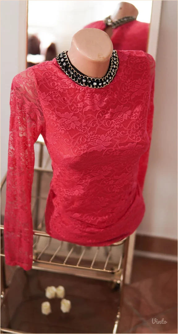 4.5. Ekskluzivna pink majica sa čipkom S