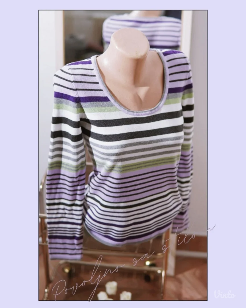 6.2. Prugasti tanji džemper S