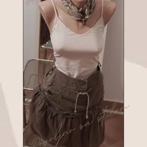 2.3.2. Madonna suknja M sa učkurom i džepovima