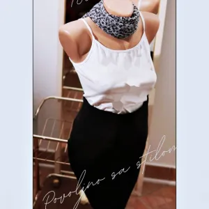 2.4.1. Tally Weijl crna pencil suknja M