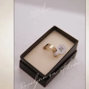 9.6.9.20. Muški prsten klasičan zlatna boja