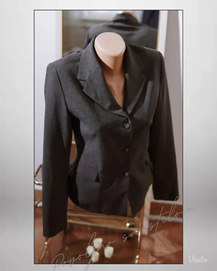 6.5. Sivi Elegantni sako M