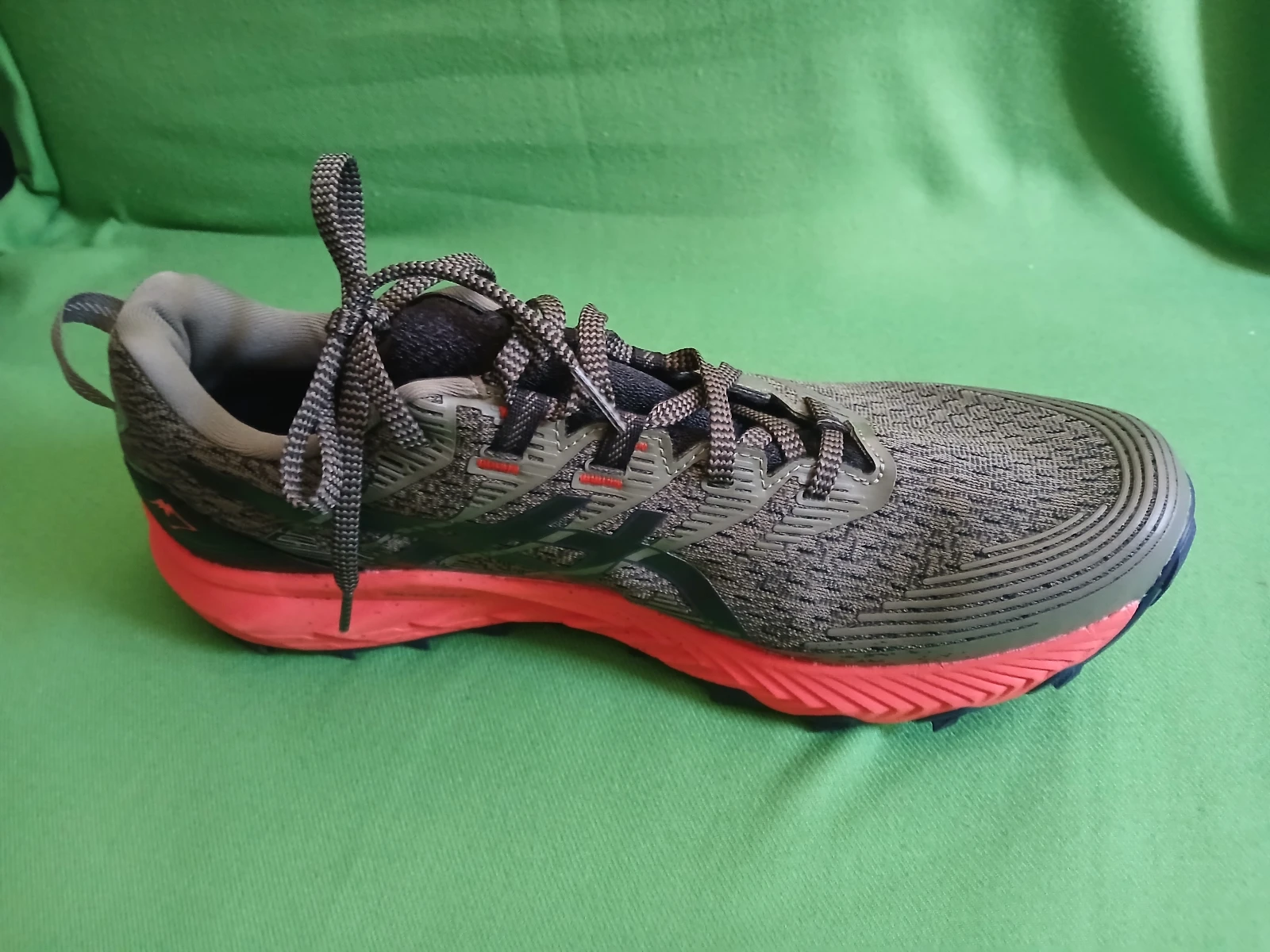Patike Ascis Gel Trabuco 10