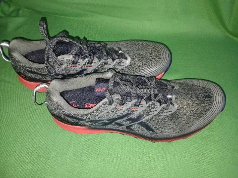 Patike Ascis Gel Trabuco 10