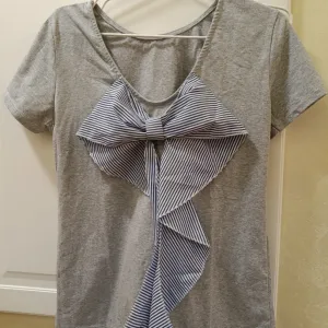 Majica kratkih rukava sa mašnom