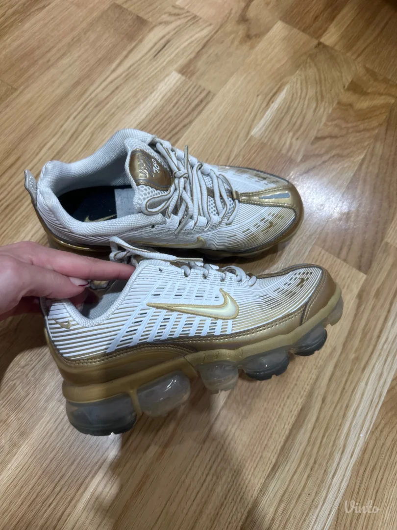 Nike kožne ženske patike