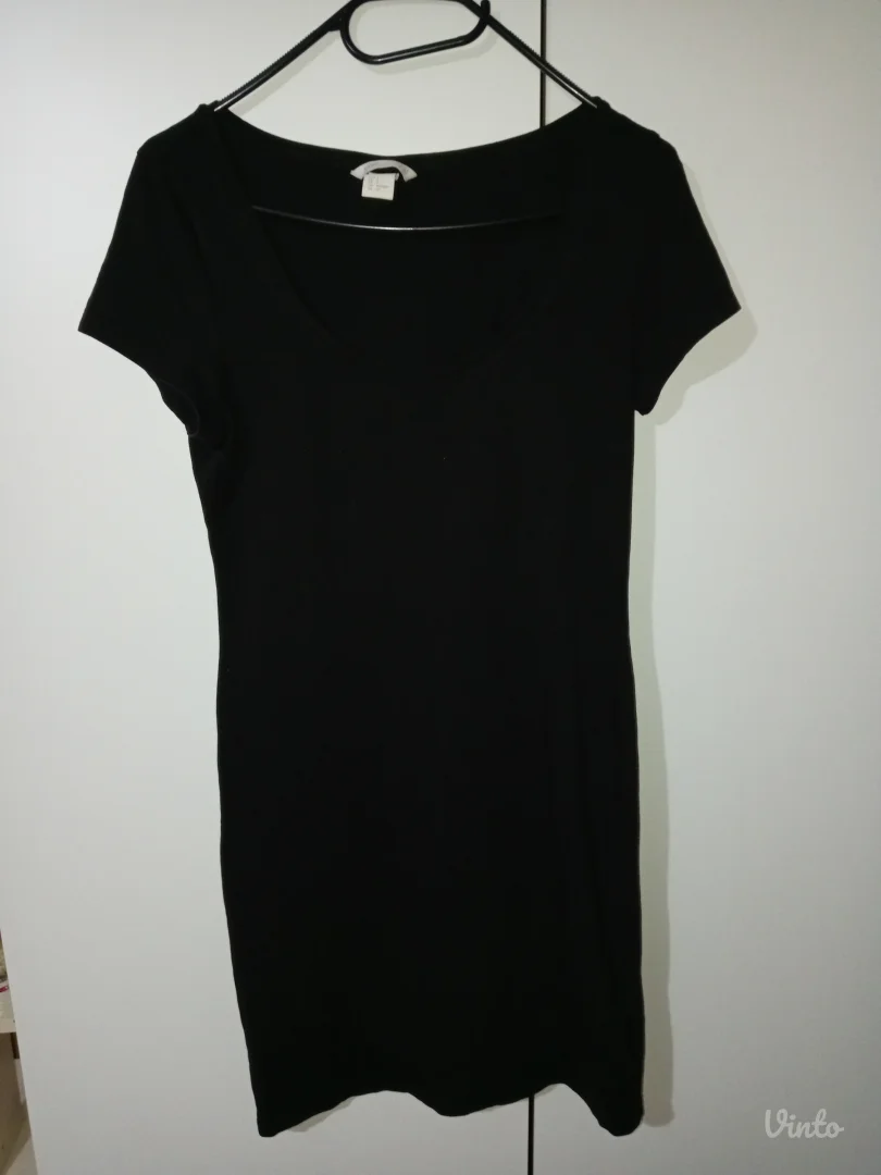 H&M crna haljina