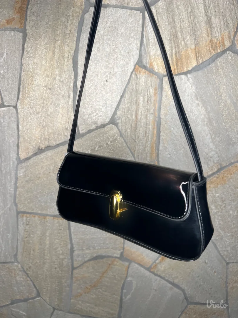 Crna novogodisnja nova torbica