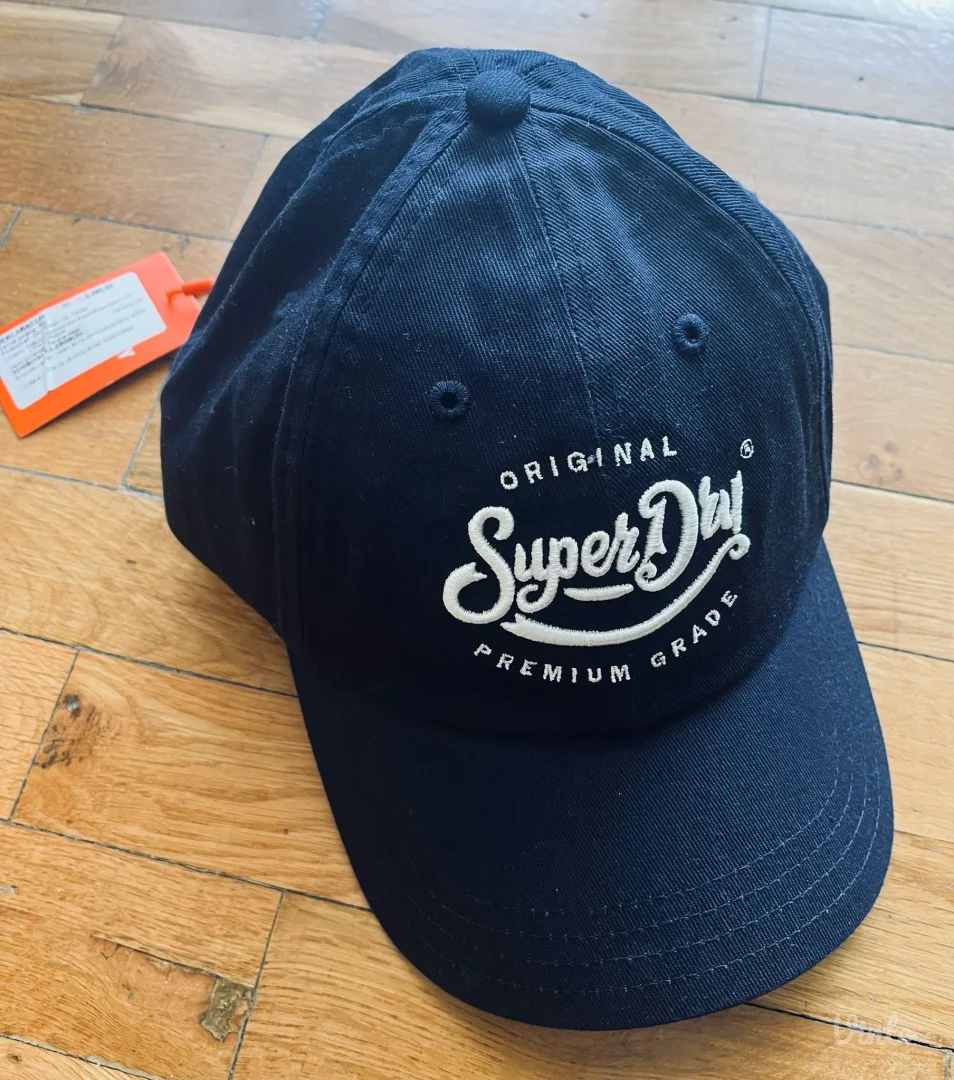 SuperDry kačket nov sa etiketom