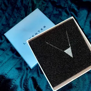 Luxenter ogrlica nova