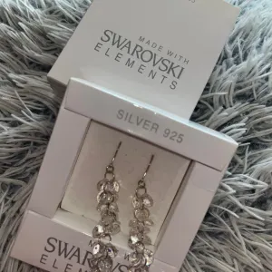 Swarovski mindjuše