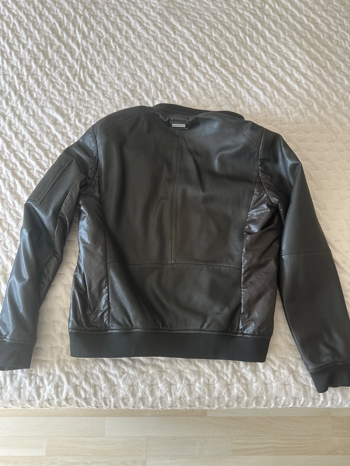 Armani exchange kozna jakna
