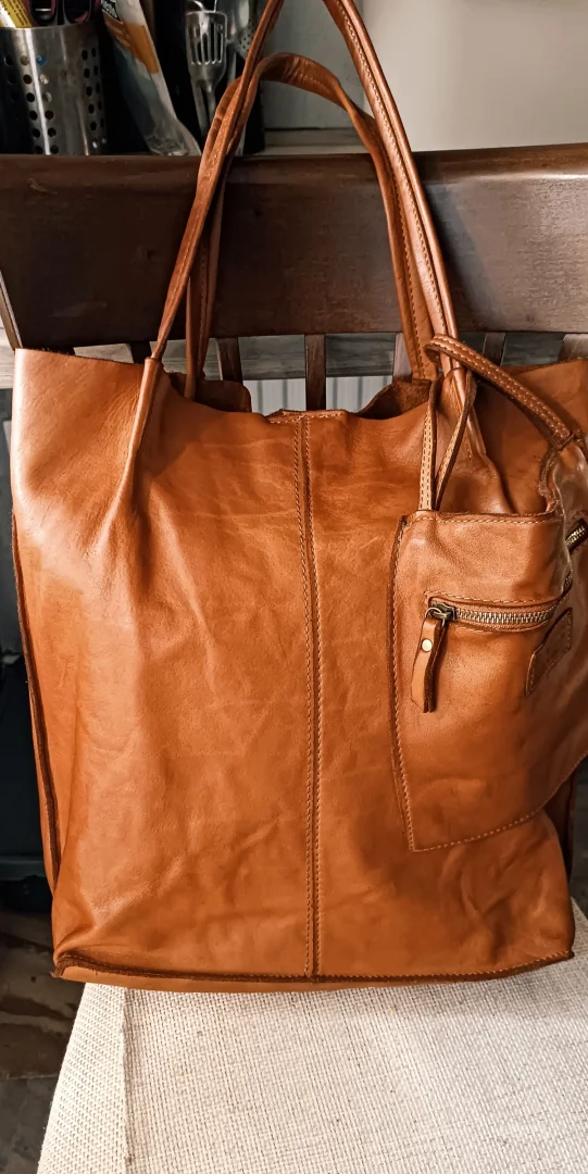 Prelepa kožna tašna iz Firence NOVO