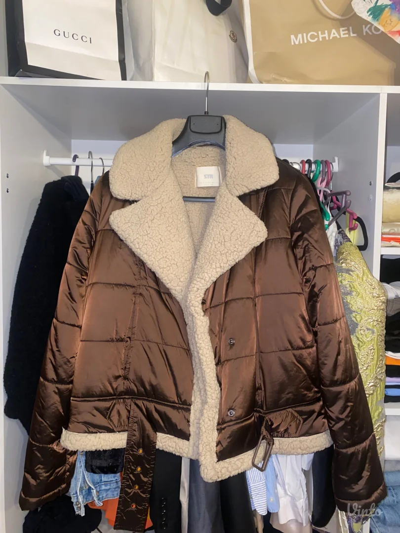 Stradivarius zimska jakna