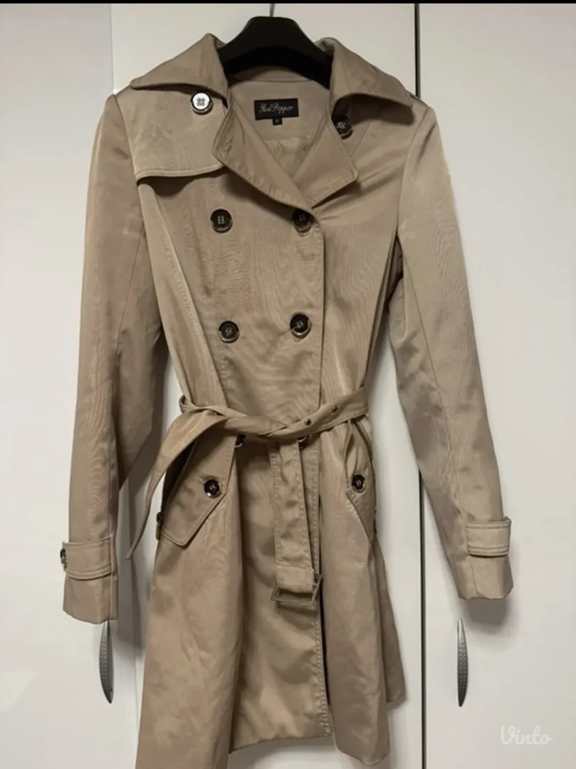 Bež ženski trenč kaput