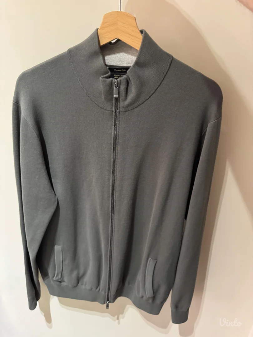 Muski dzemper na rajfleslus massimo dutti