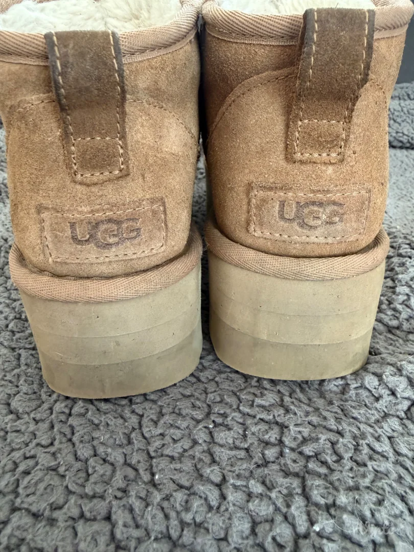 UGG zenske čizme
